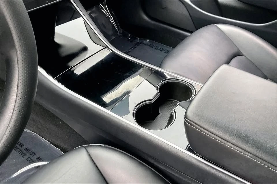2020 Tesla Model 3 Performance - Image 12 of 21