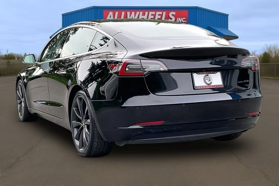 2020 Tesla Model 3 Performance - Image 2 of 21