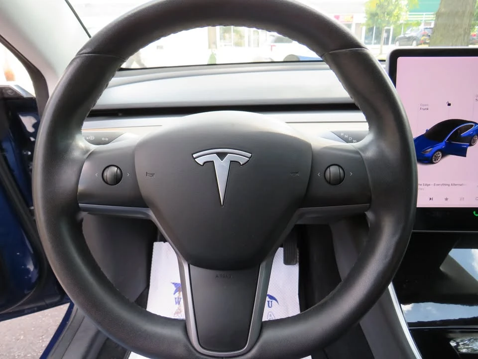 2020 Tesla Model 3 - Image 10 of 20