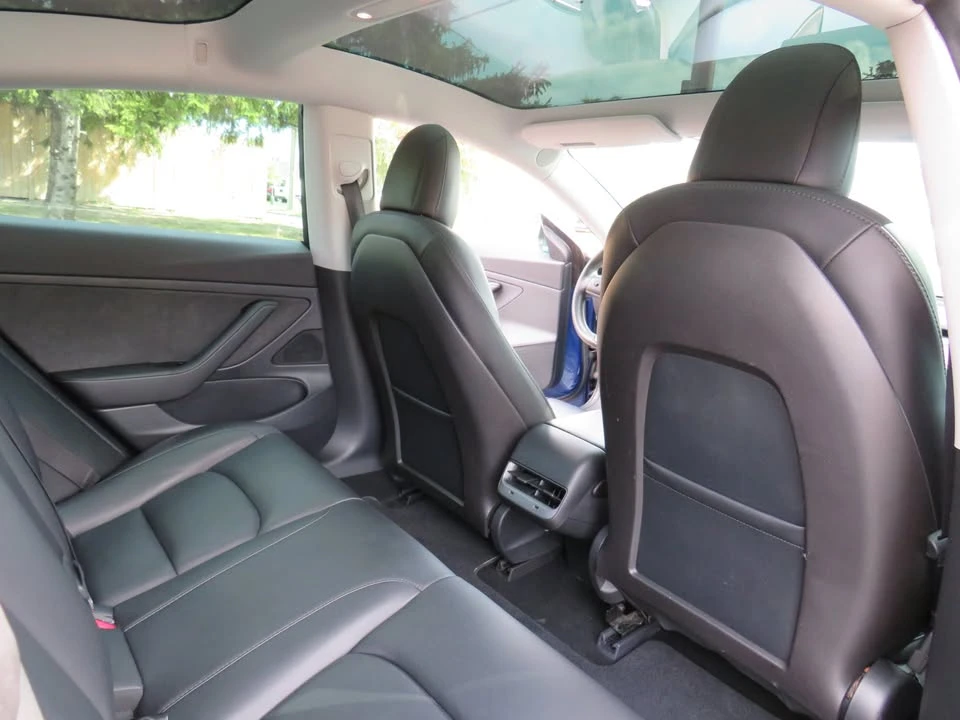 2020 Tesla Model 3 - Image 19 of 20