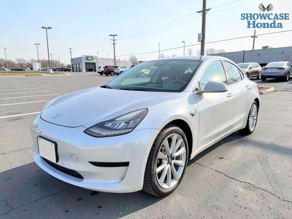 2020 Tesla Model 3 - Image 2 of 14