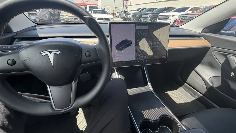 2020 Tesla Model 3 - Image 3 of 5