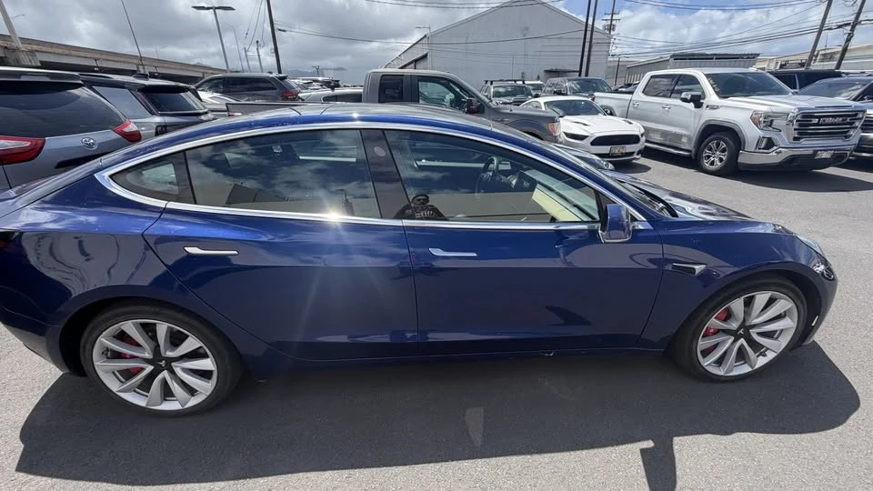 2020 Tesla Model 3 - Image 2 of 5