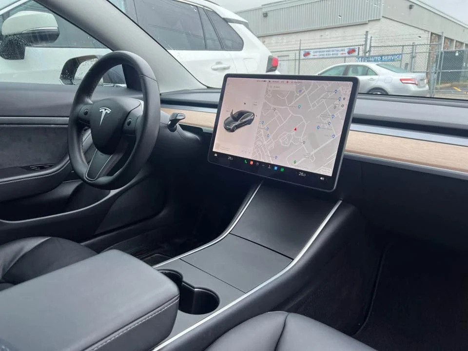 2020 Tesla Model 3 - Image 9 of 15