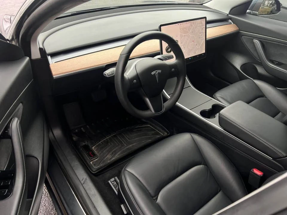 2020 Tesla Model 3 - Image 8 of 15
