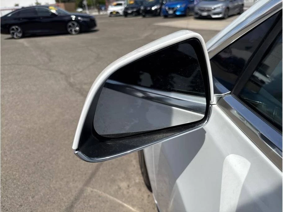 2020 Tesla Model 3 - Image 10 of 17