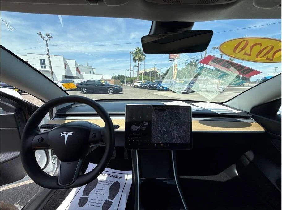 2020 Tesla Model 3 - Image 15 of 17