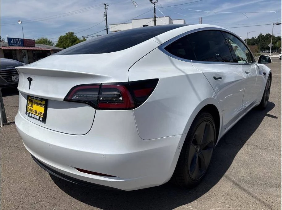2020 Tesla Model 3 - Image 5 of 17