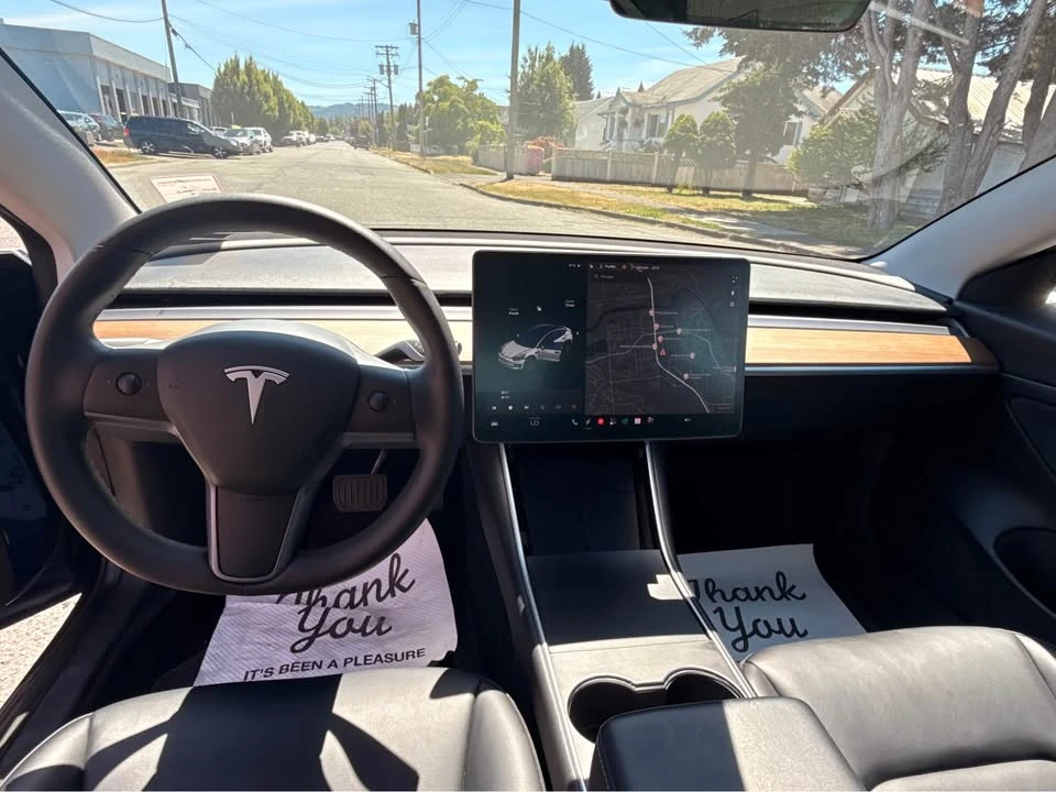 2020 Tesla Model 3 - Image 8 of 11