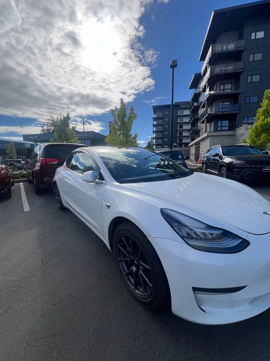 2020 Tesla Model 3 - Image 4 of 4