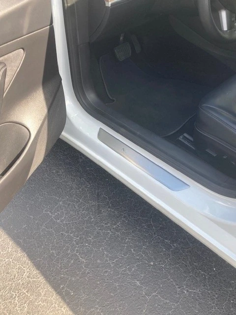2020 Tesla Model 3 - Image 8 of 21