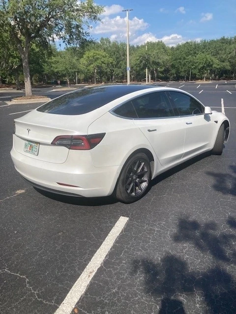 2020 Tesla Model 3 - Image 3 of 21