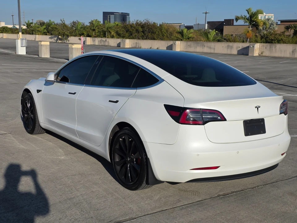 2020 Tesla Model 3 - Image 9 of 21