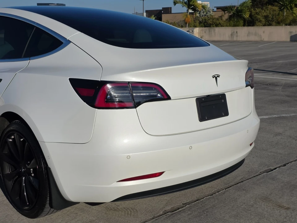 2020 Tesla Model 3 - Image 11 of 21