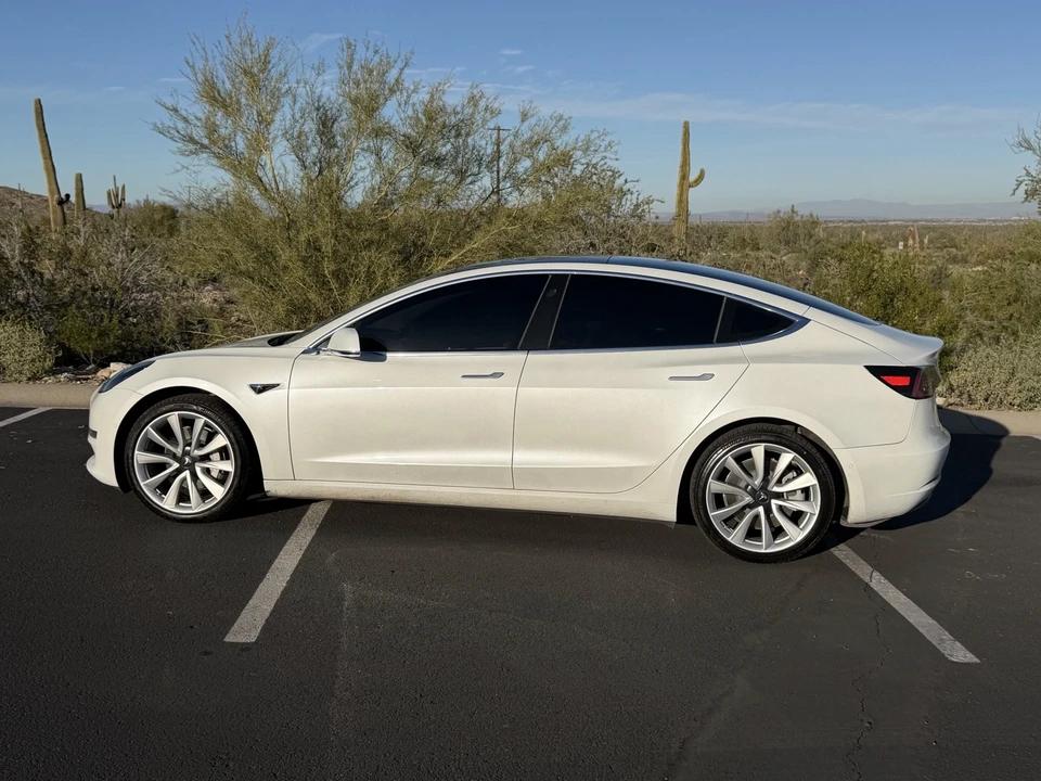 2020 Tesla Model 3 - Image 10 of 16