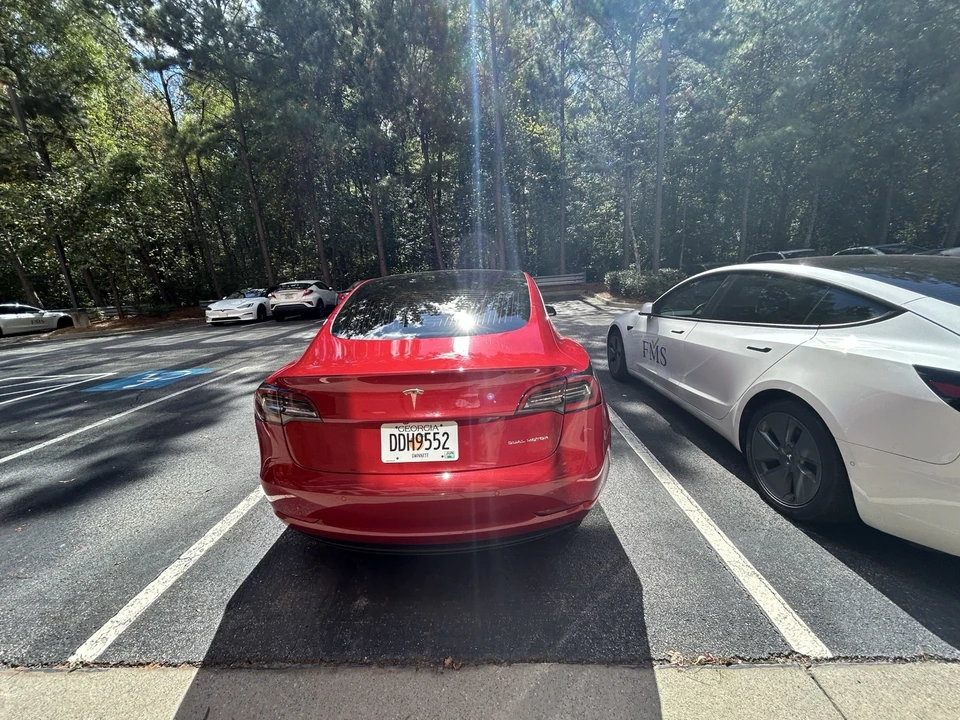 2020 Tesla Model 3 - Image 2 of 13