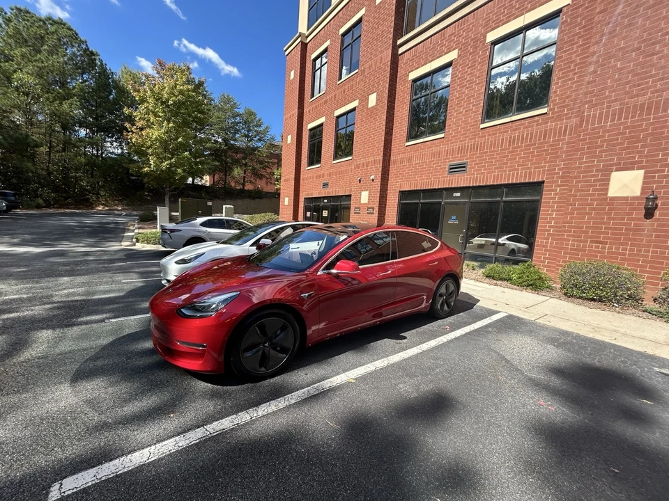 2020 Tesla Model 3 - Image 3 of 13