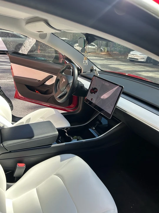 2020 Tesla Model 3 - Image 8 of 13