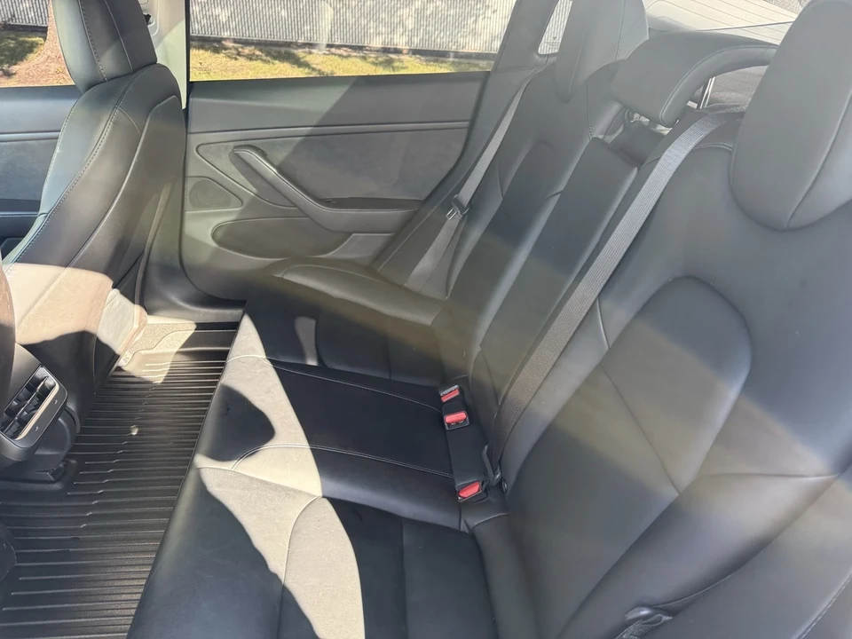 2020 Tesla Model 3 - Image 18 of 20