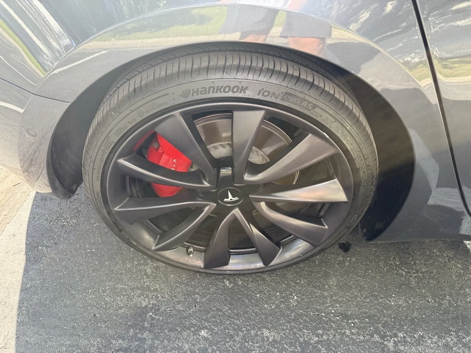 2020 Tesla Model 3 - Image 2 of 20