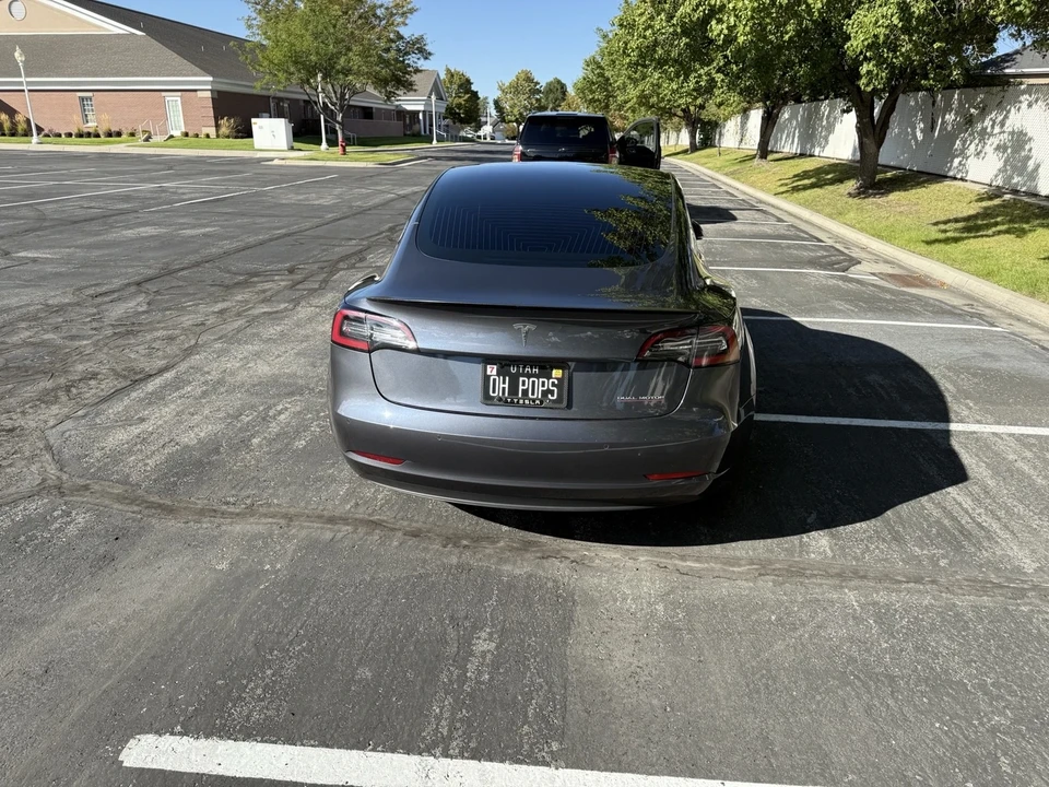 2020 Tesla Model 3 - Image 4 of 20