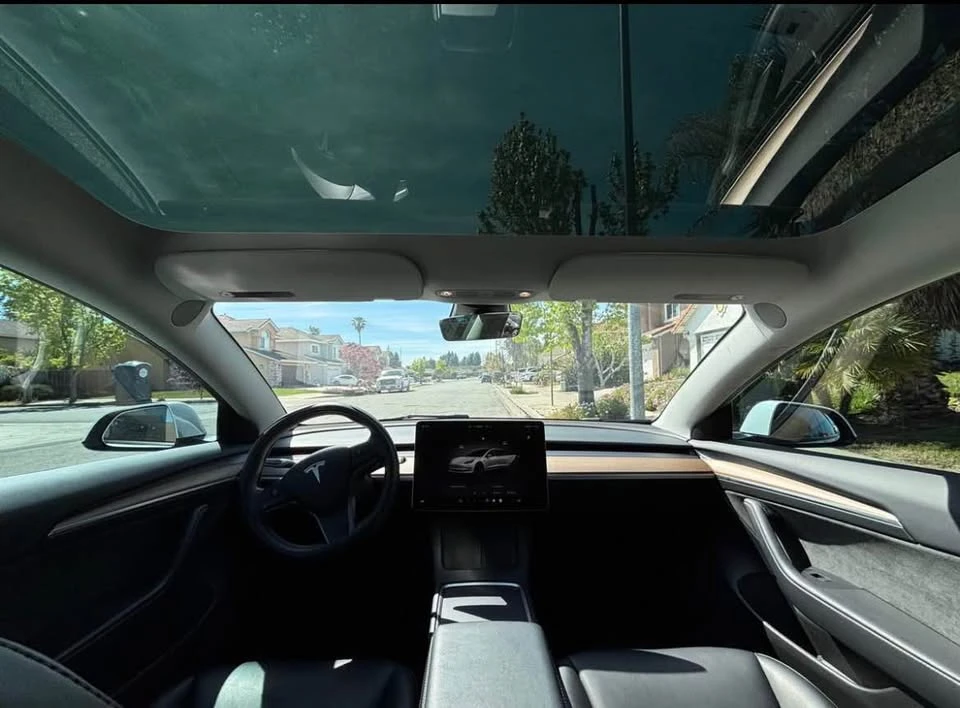 2020 Tesla Model 3 - Image 10 of 11