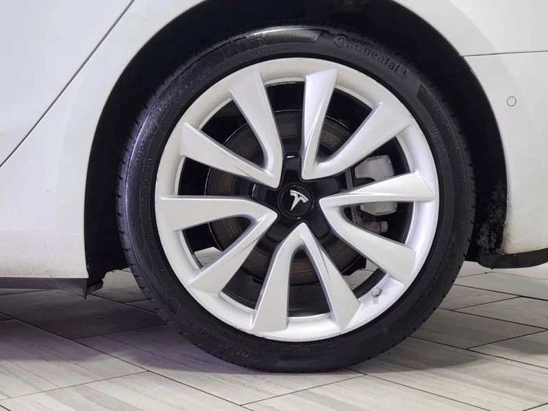 2020 Tesla Model 3 - Image 9 of 12