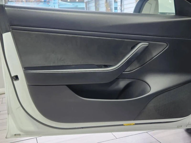 2020 Tesla Model 3 - Image 10 of 12