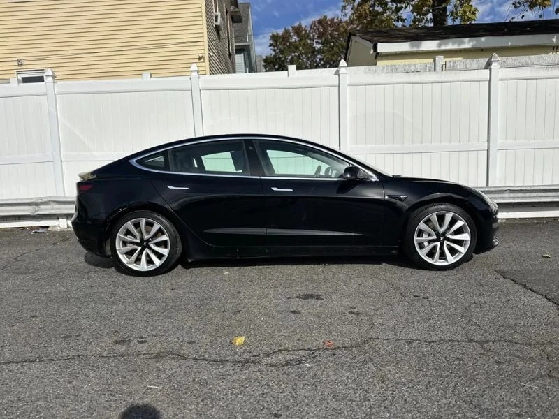 2020 Tesla Model 3 - Image 8 of 12