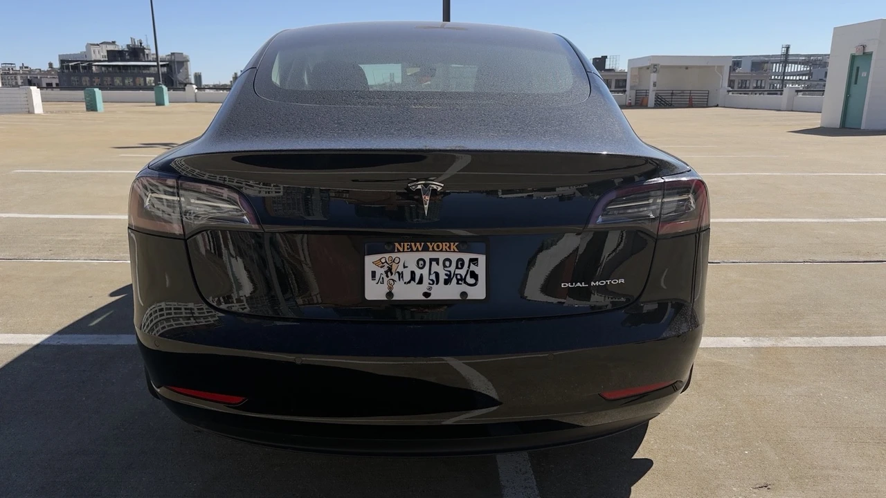 2020 Tesla Model 3 - Image 4 of 21