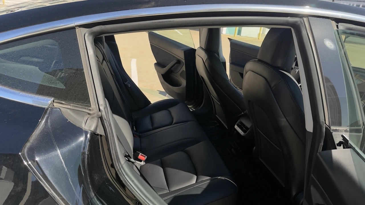 2020 Tesla Model 3 - Image 18 of 21