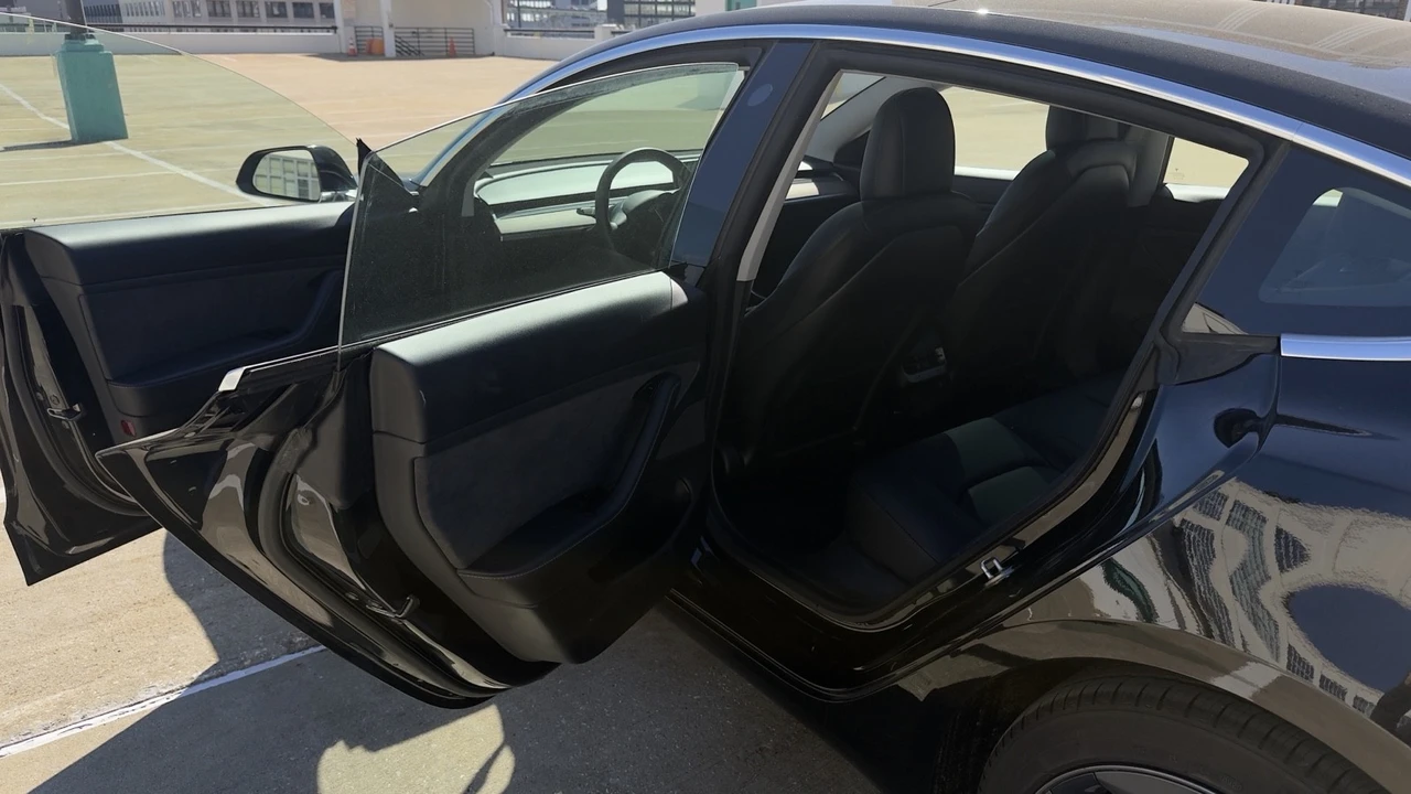 2020 Tesla Model 3 - Image 15 of 21