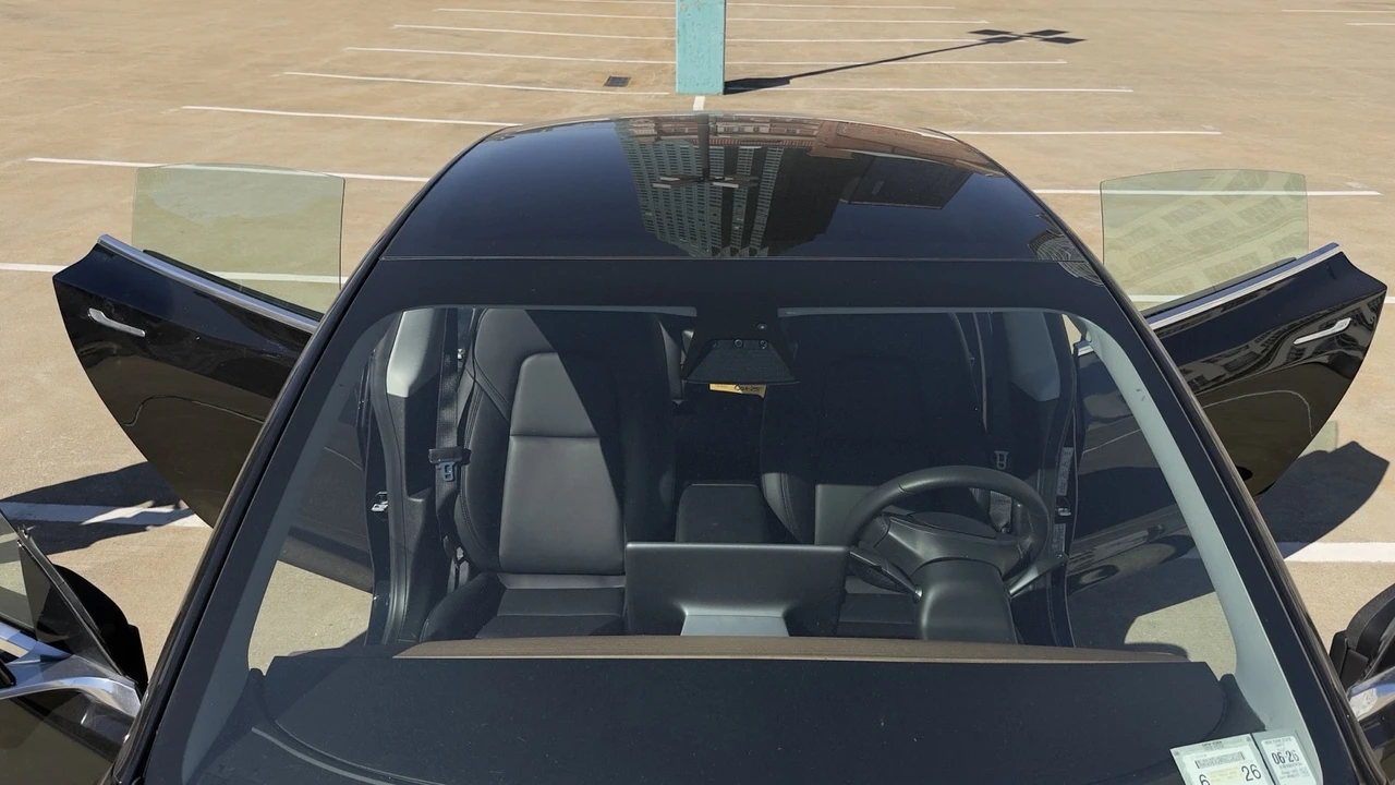 2020 Tesla Model 3 - Image 5 of 21