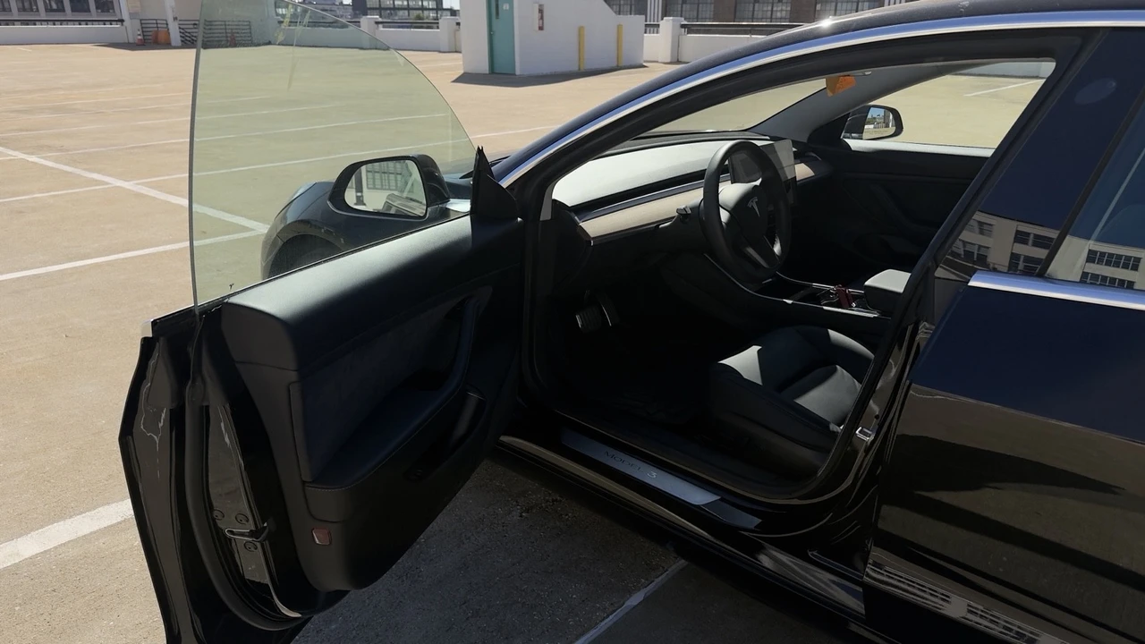 2020 Tesla Model 3 - Image 14 of 21