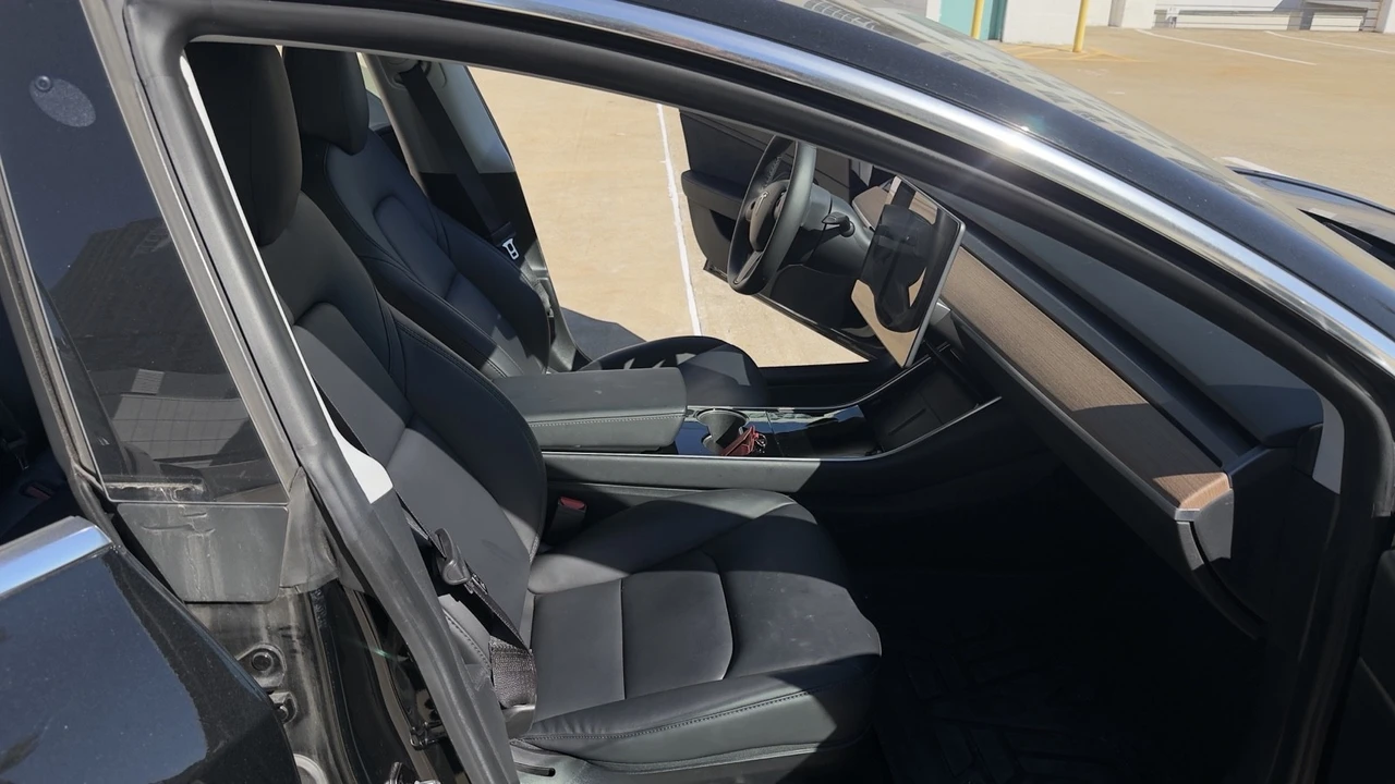 2020 Tesla Model 3 - Image 19 of 21