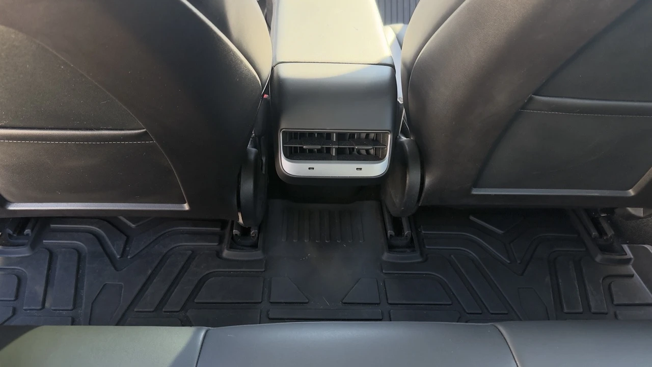 2020 Tesla Model 3 - Image 21 of 21
