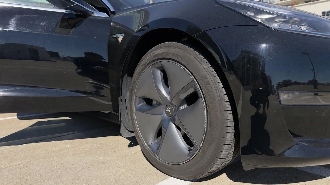 2020 Tesla Model 3 - Image 9 of 21
