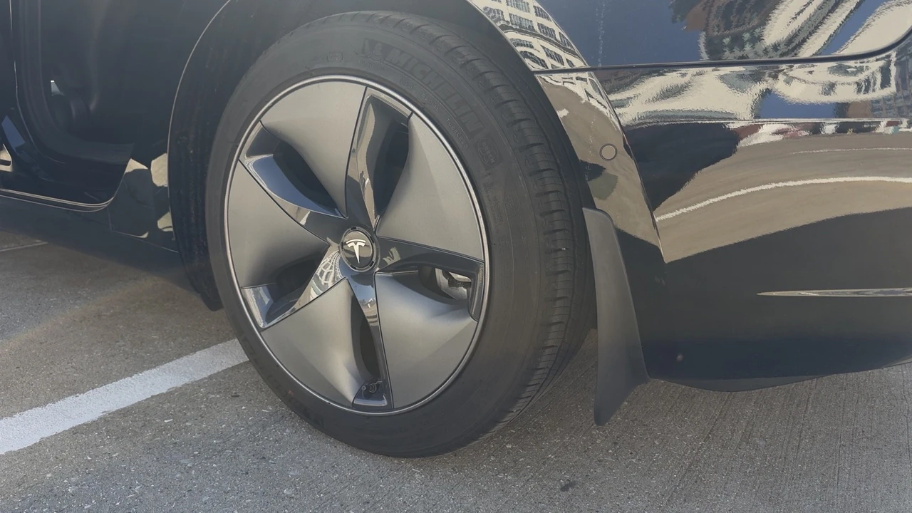 2020 Tesla Model 3 - Image 7 of 21