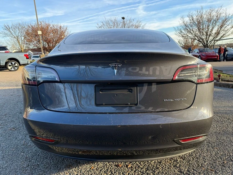 2020 Tesla Model 3 - Image 5 of 12