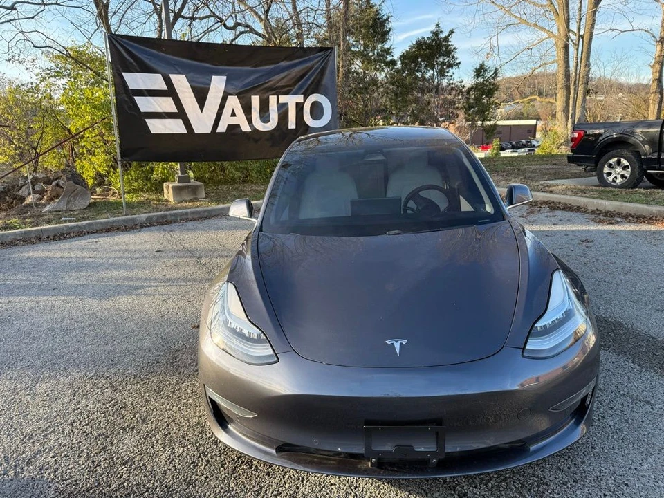 2020 Tesla Model 3 - Image 2 of 12