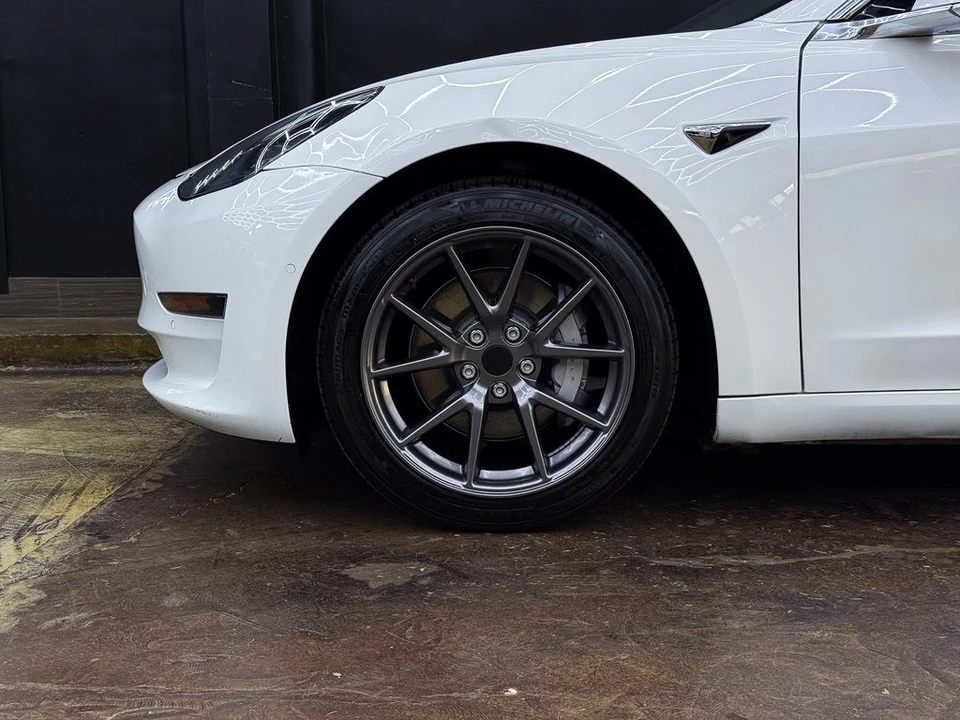 2020 Tesla Model 3 - Image 4 of 12
