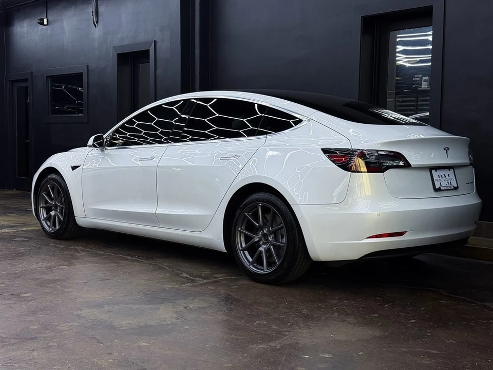 2020 Tesla Model 3 - Image 7 of 12