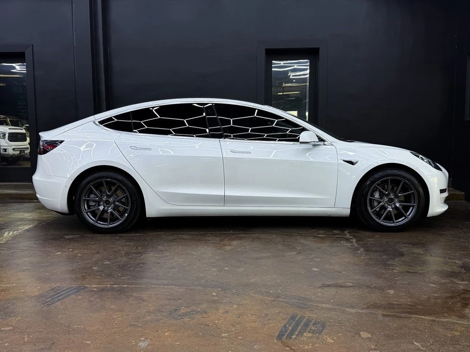 2020 Tesla Model 3 - Image 10 of 12