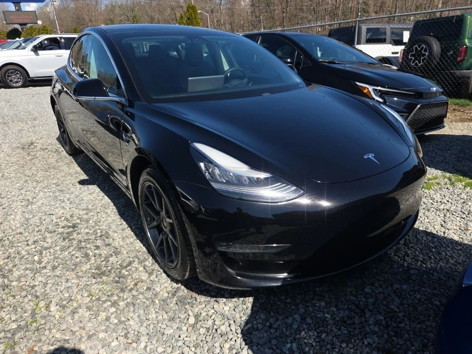 2020 Tesla Model 3 - Image 2 of 6