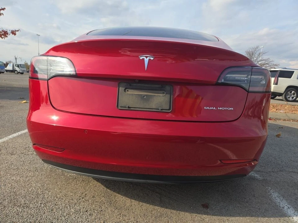 2020 Tesla Model 3 - Image 6 of 9