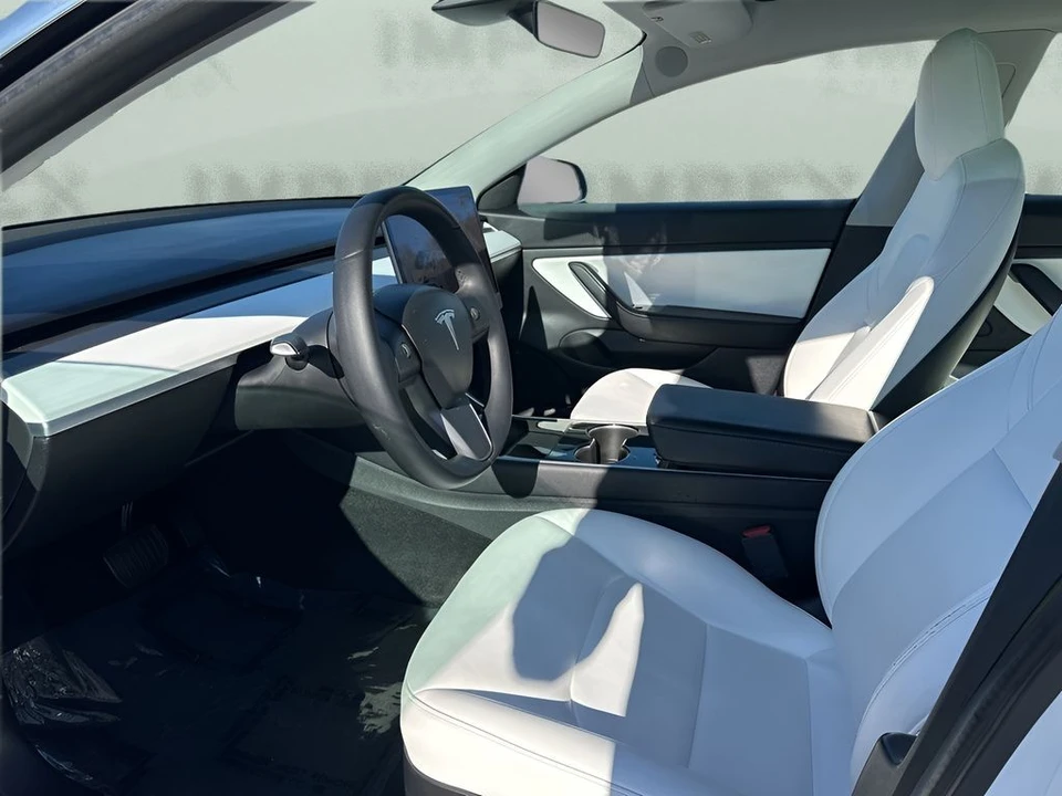 2020 Tesla Model 3 - Image 9 of 12