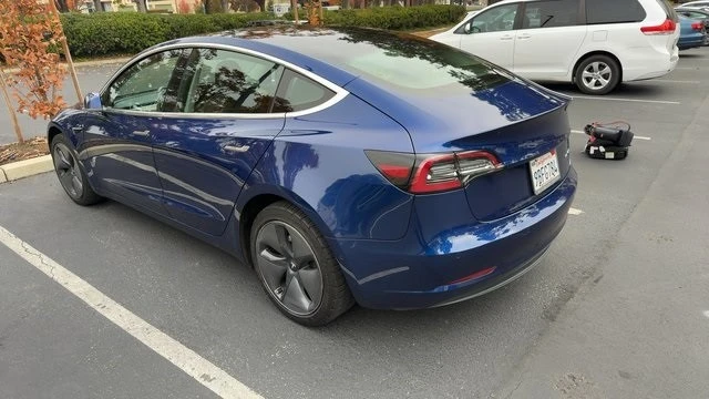 2020 Tesla Model 3 - Image 4 of 6