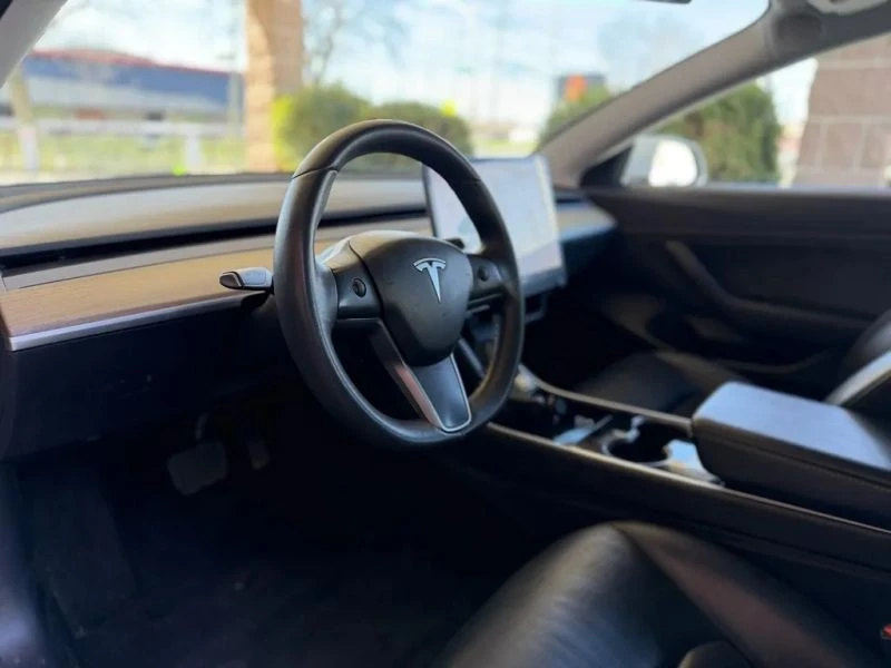 2020 Tesla Model 3 - Image 10 of 12