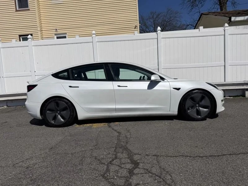2020 Tesla Model 3 - Image 8 of 12