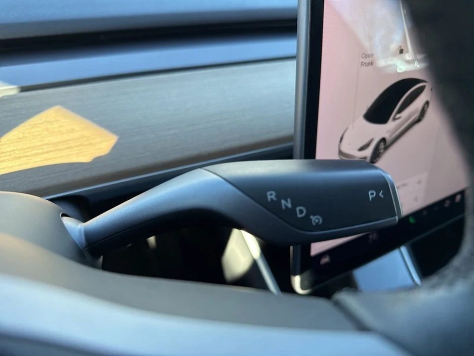 2020 Tesla Model 3 - Image 18 of 21